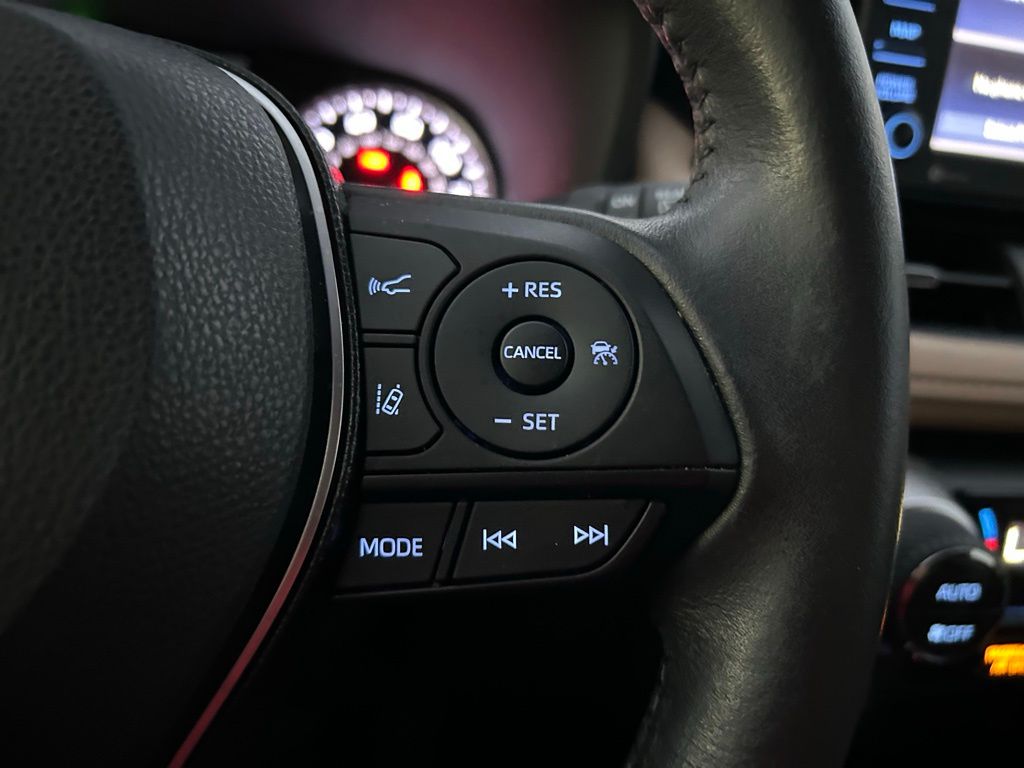 Thumbnail: 2020 Toyota RAV4 - 19