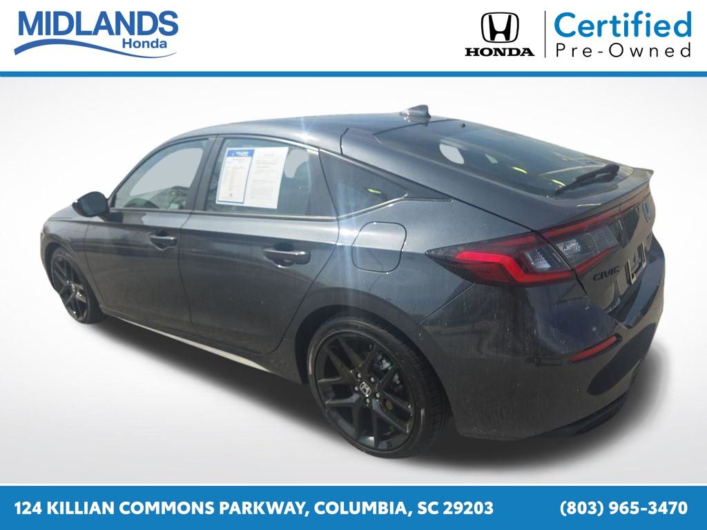 View vehicle photo 5