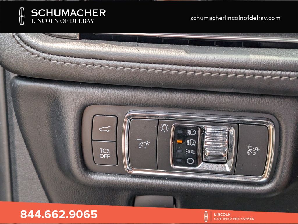 used 2022 Lincoln Nautilus car, priced at $24,398