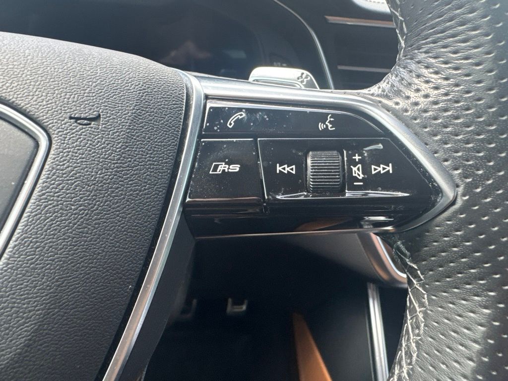 Used 2022 White Audi 4.2 image 21