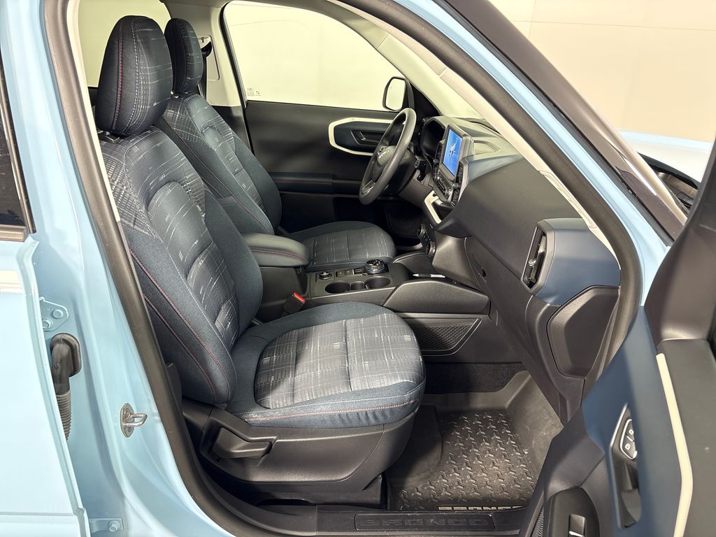 View vehicle photo 7