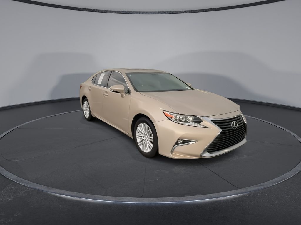 Thumbnail: 2016 Lexus ES - 3