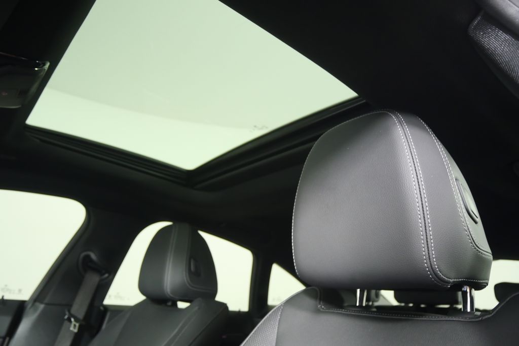 Thumbnail: 2024 BMW 4 Series - 12