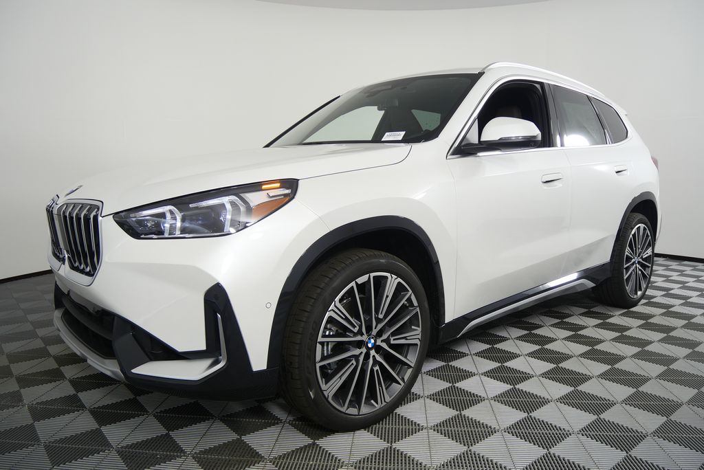Thumbnail: 2025 BMW X1 - 8