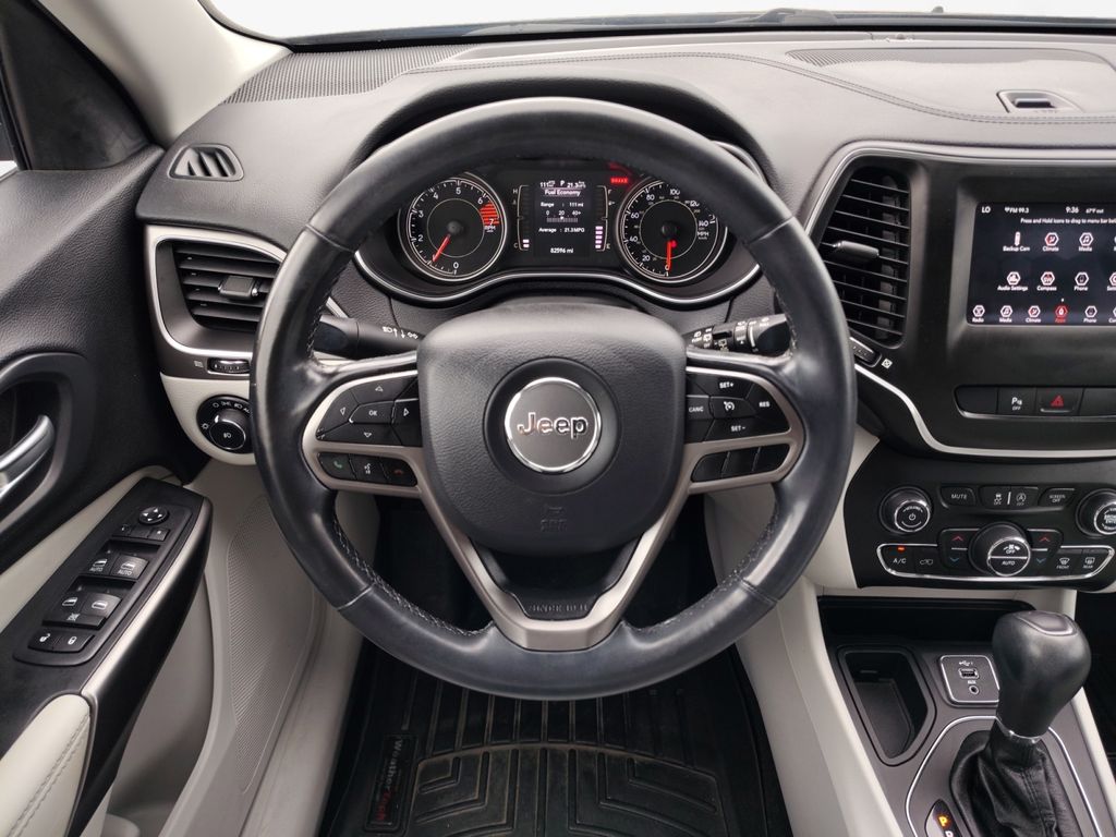 Used Car 2020 Jeep Cherokee  Latitude Plus For Sale Under $20,000 In Austin, Texas