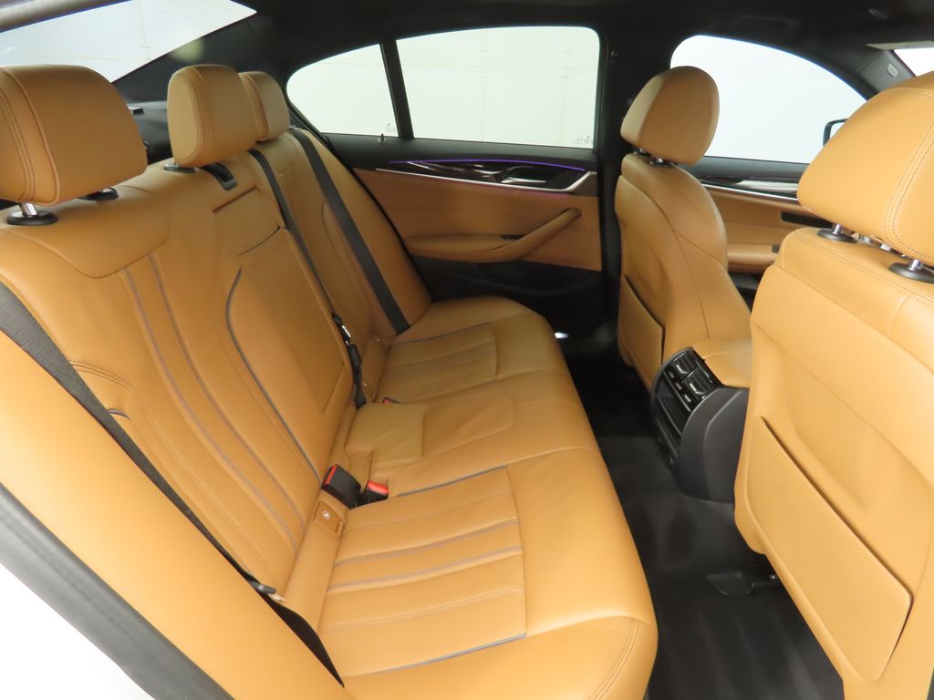 Thumbnail: 2019 BMW 5 Series - 23