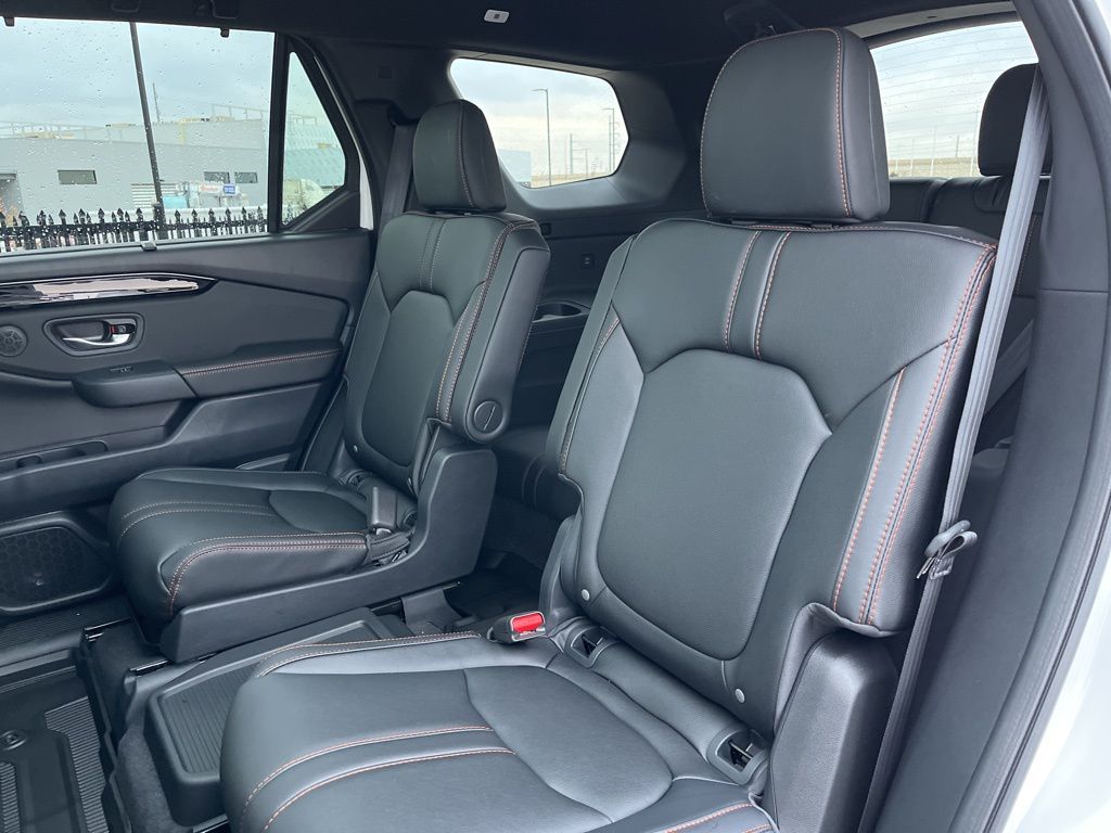 Thumbnail: 2026 Honda Pilot - 15