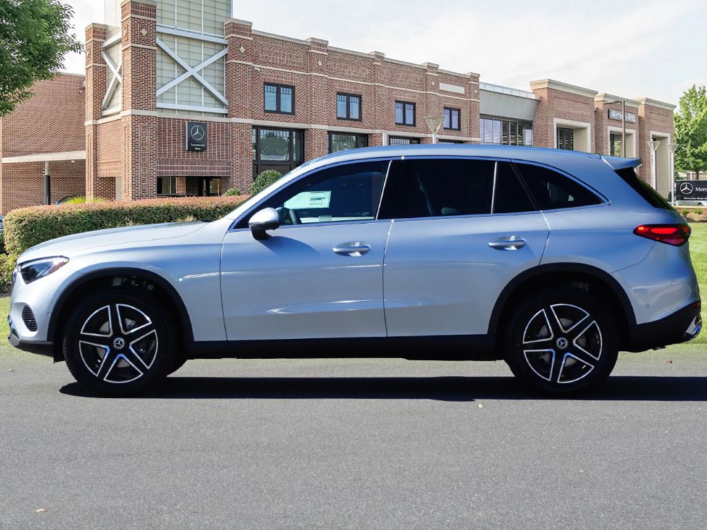 Thumbnail: 2026 Mercedes-Benz GLC - 8