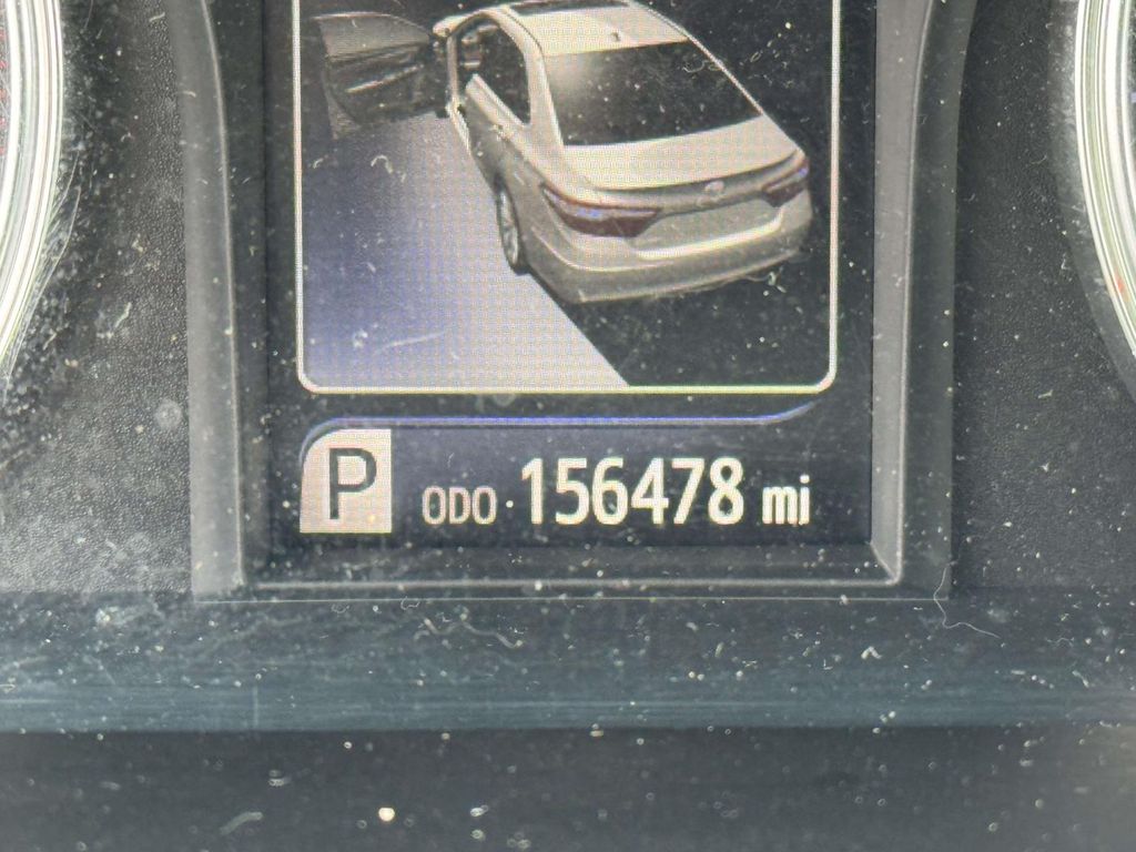 Used 2015 White Toyota SE image 24
