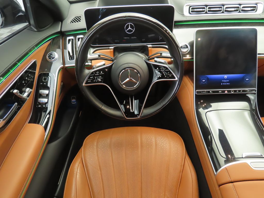 Thumbnail: 2023 Mercedes-Benz S-Class - 10
