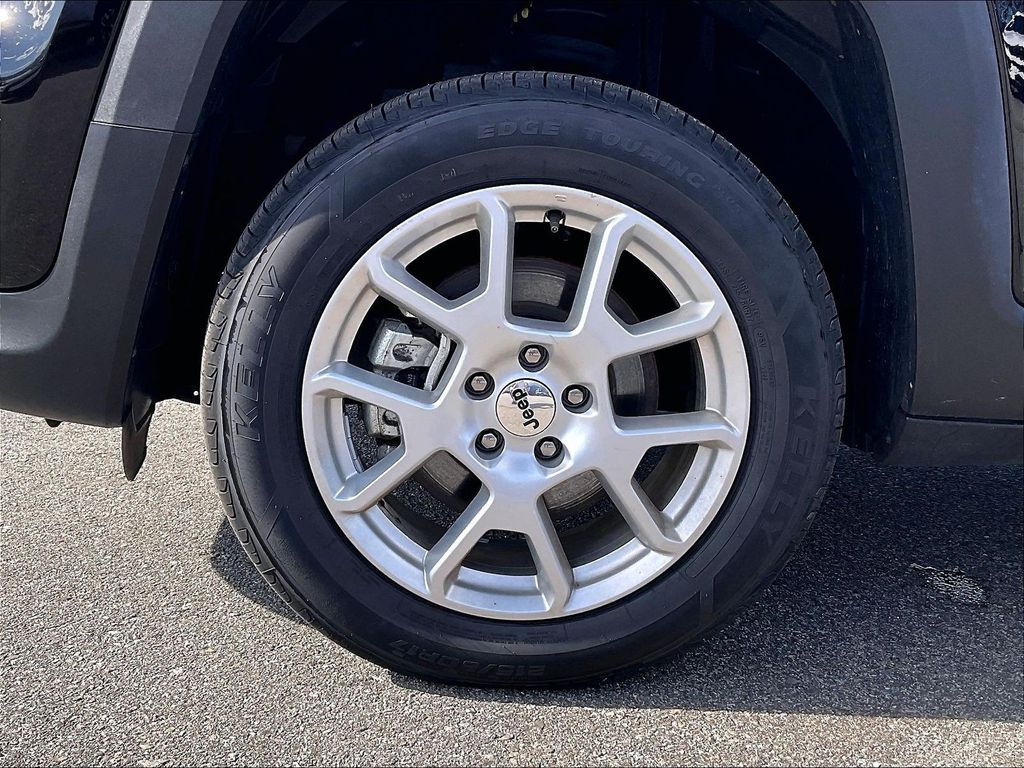 2023 Jeep Renegade — photo 7