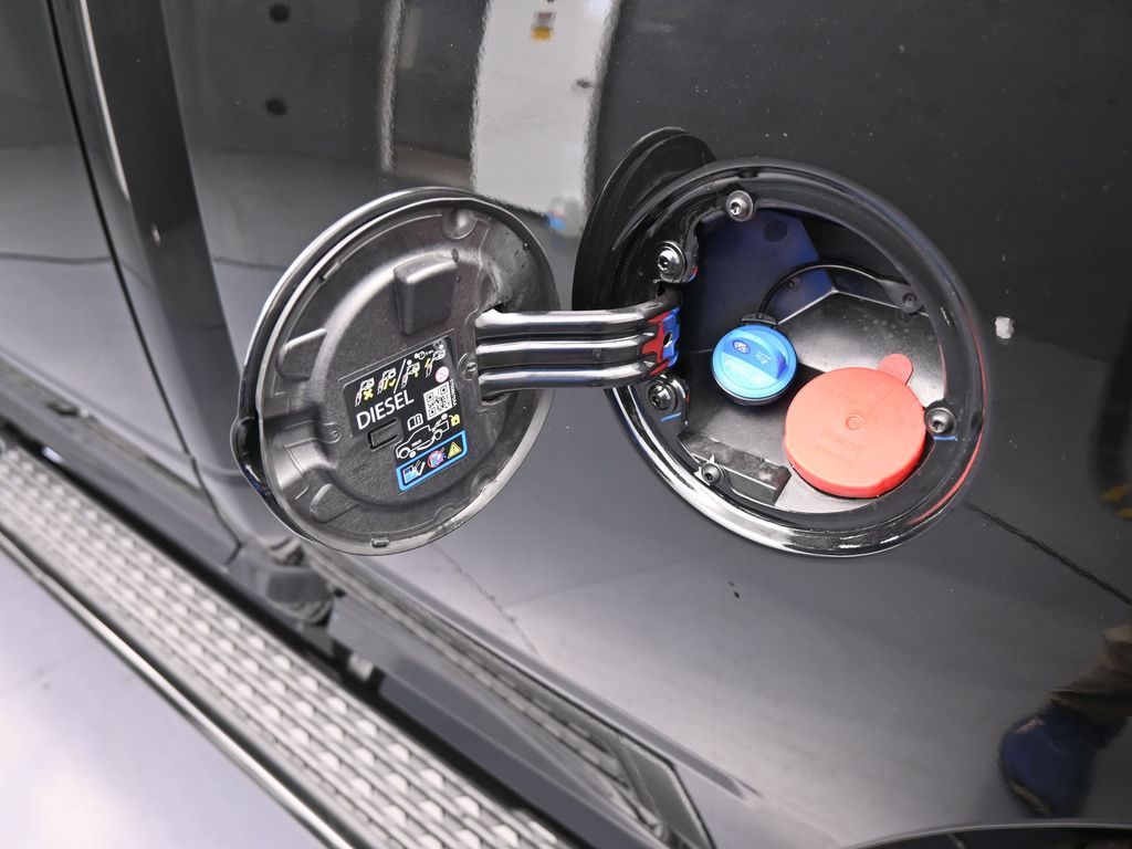 New 2026 Diamond Black Crystal Pearlcoat Ram Big Horn image 36