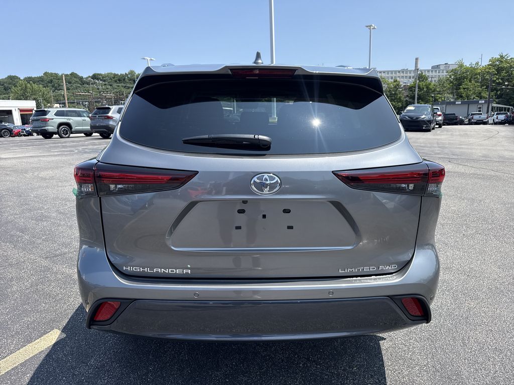 New 2026 Toyota Highlander SUV