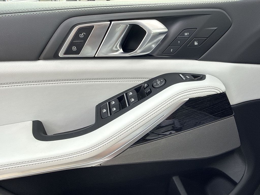 Thumbnail: 2026 BMW X5 - 29