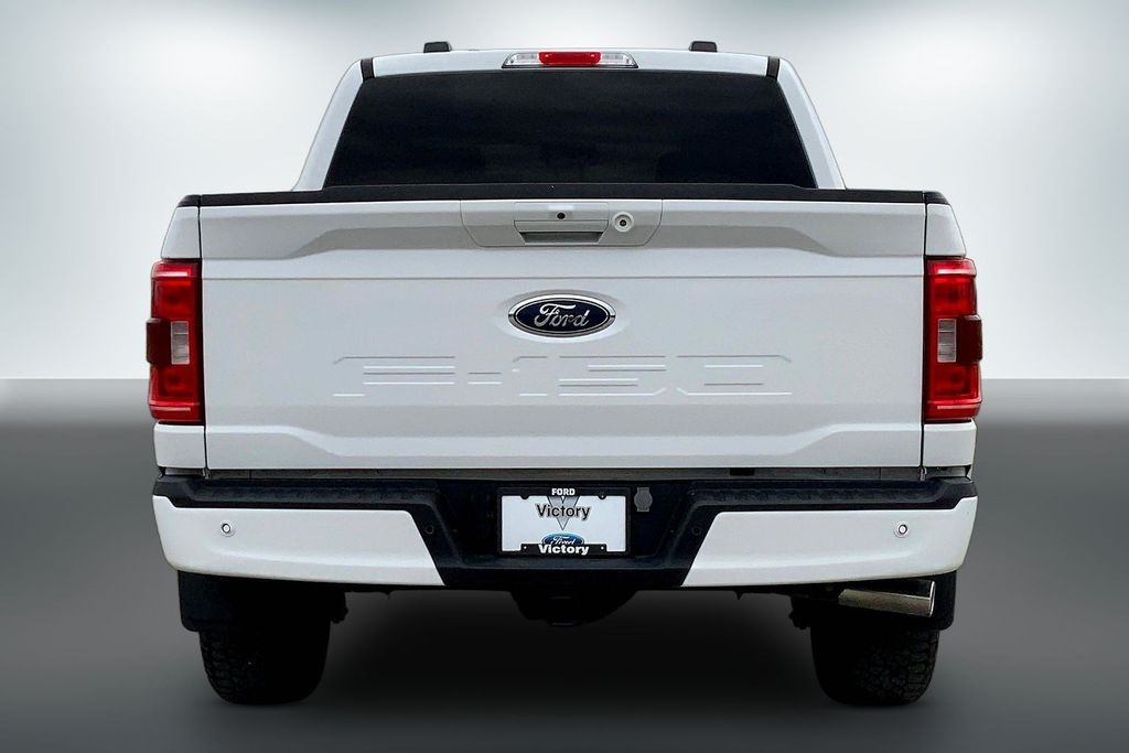 View vehicle photo 4