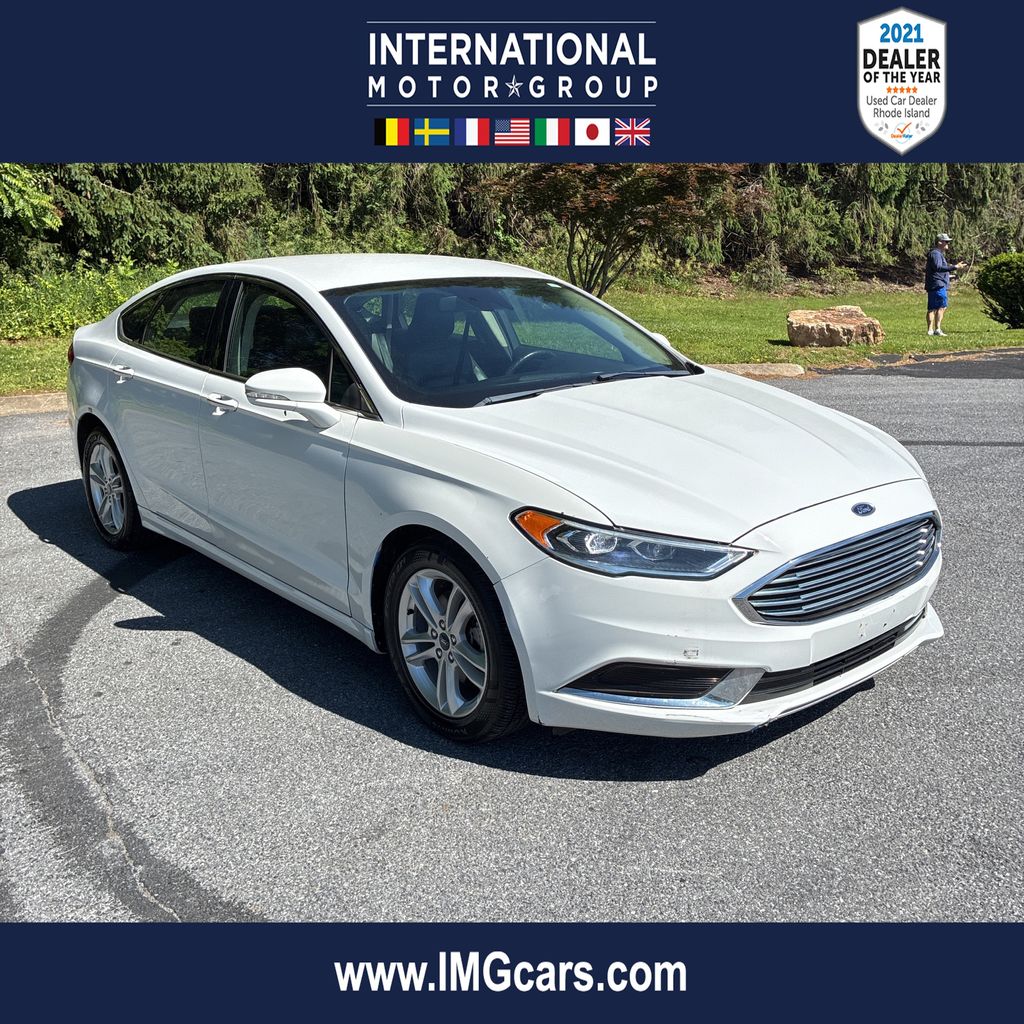 2018 Ford Fusion SE's photo