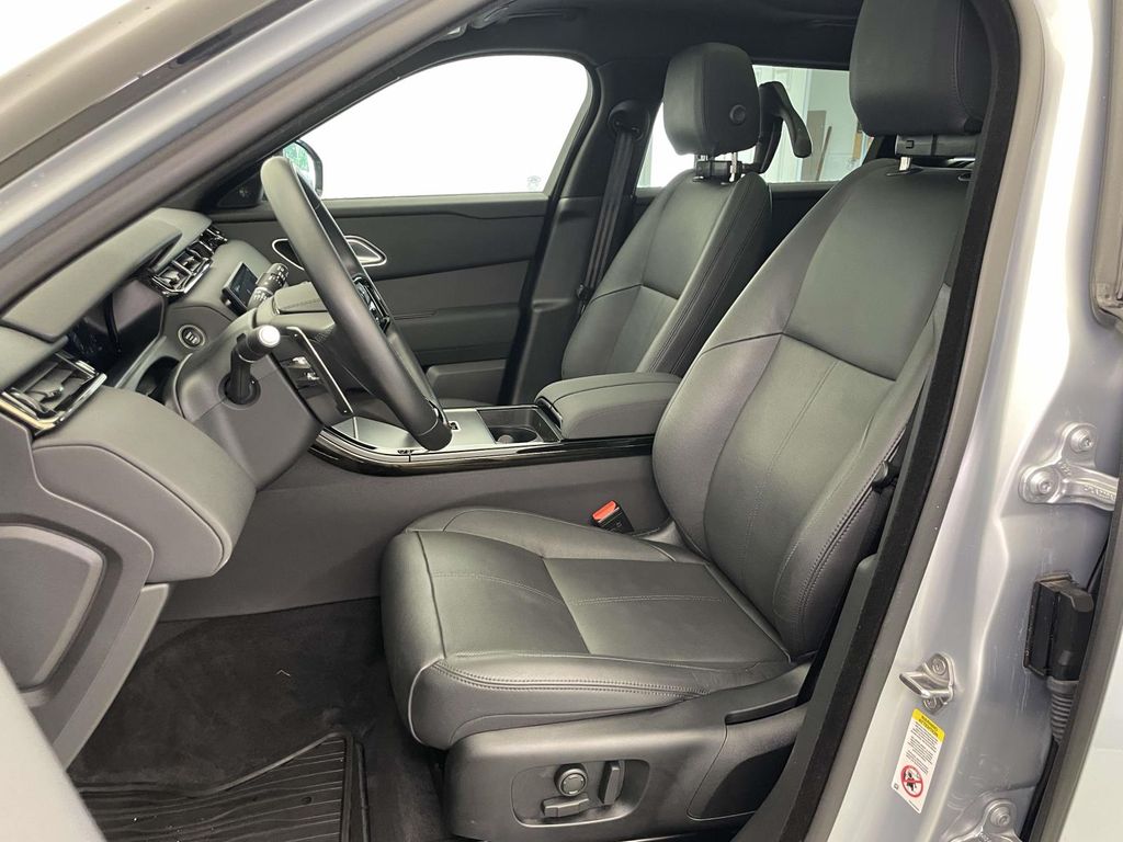 2025 Land Rover Range Rover Velar Dynamic SE - 4
