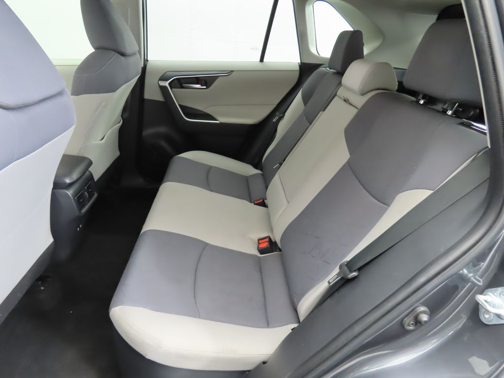 Thumbnail: 2020 Toyota RAV4 - 21