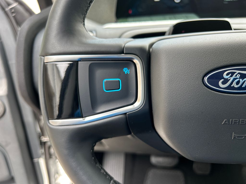 2025 White Ford Expedition Active RWD SUV