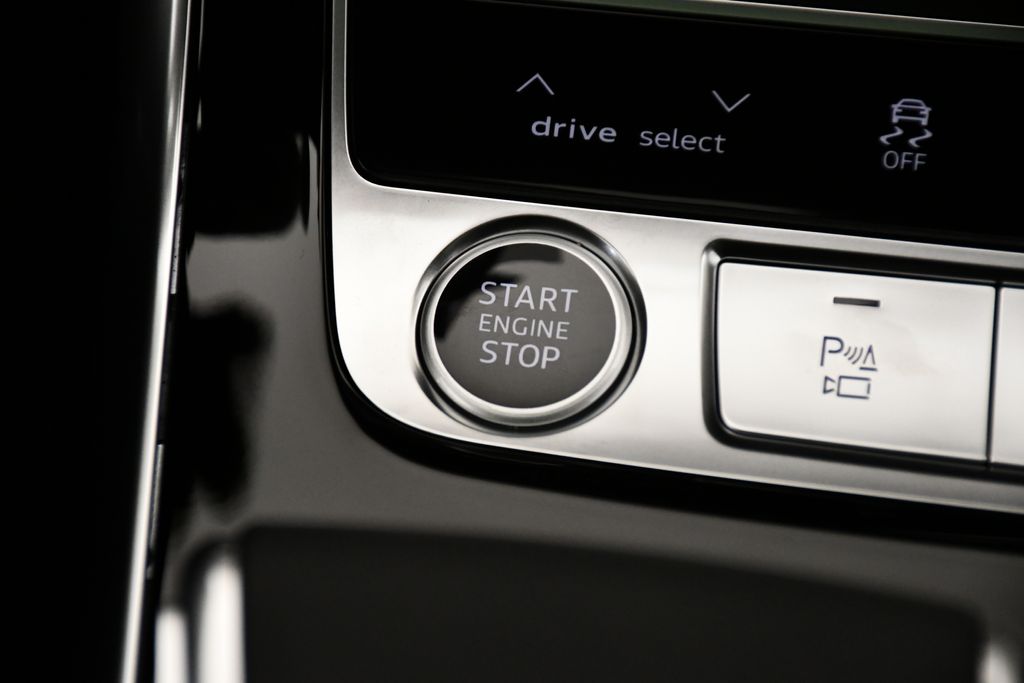 Thumbnail: 2025 Audi Q7 - 29