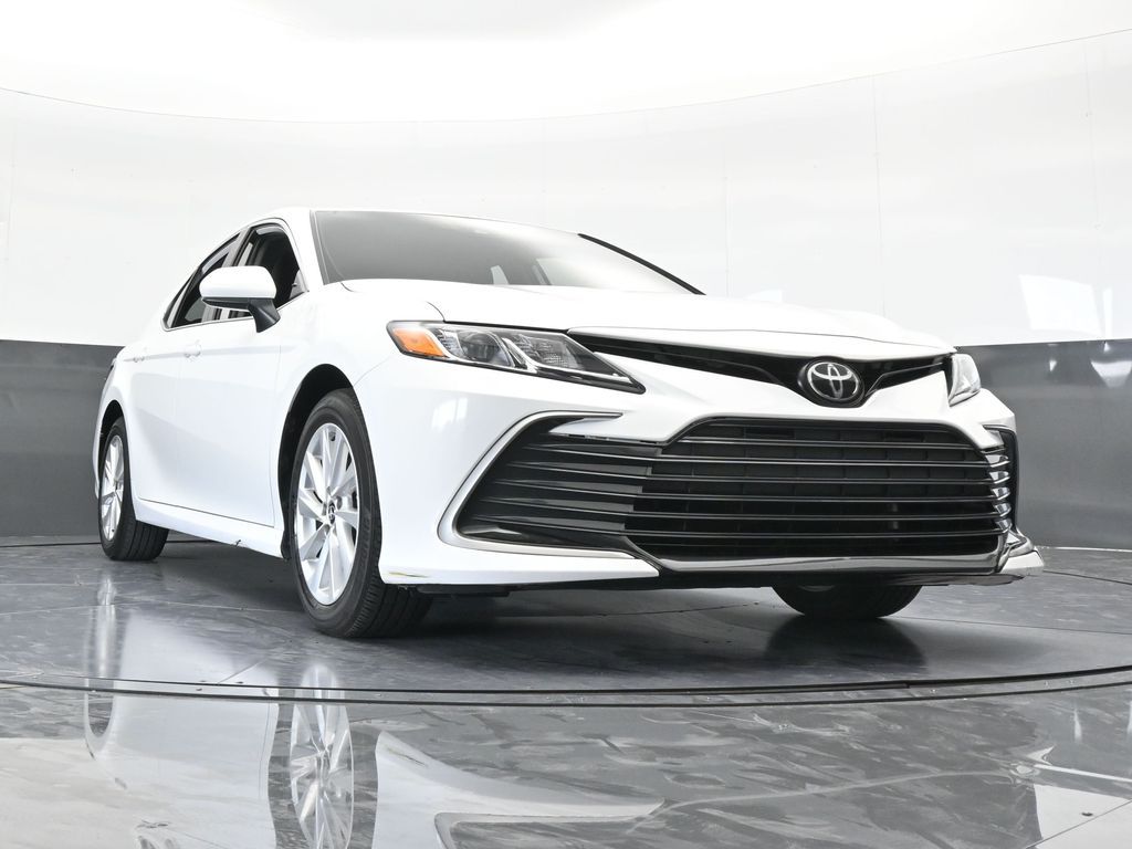 Used 2024 White Toyota LE image 62