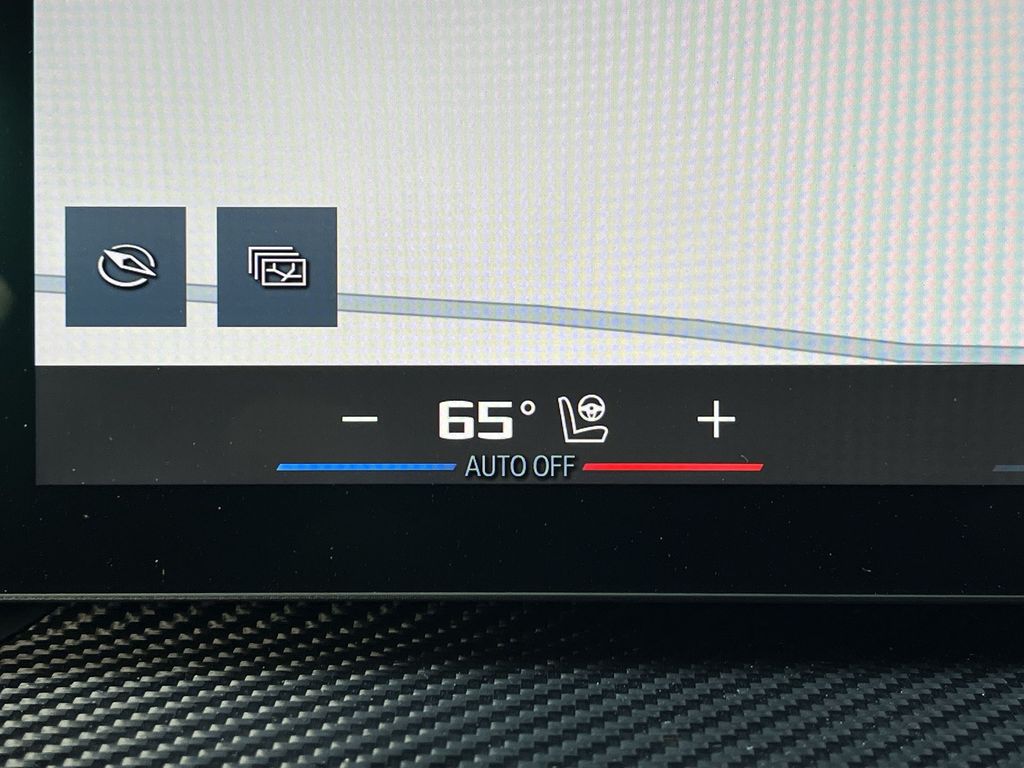 Thumbnail: 2025 BMW M2 - 19