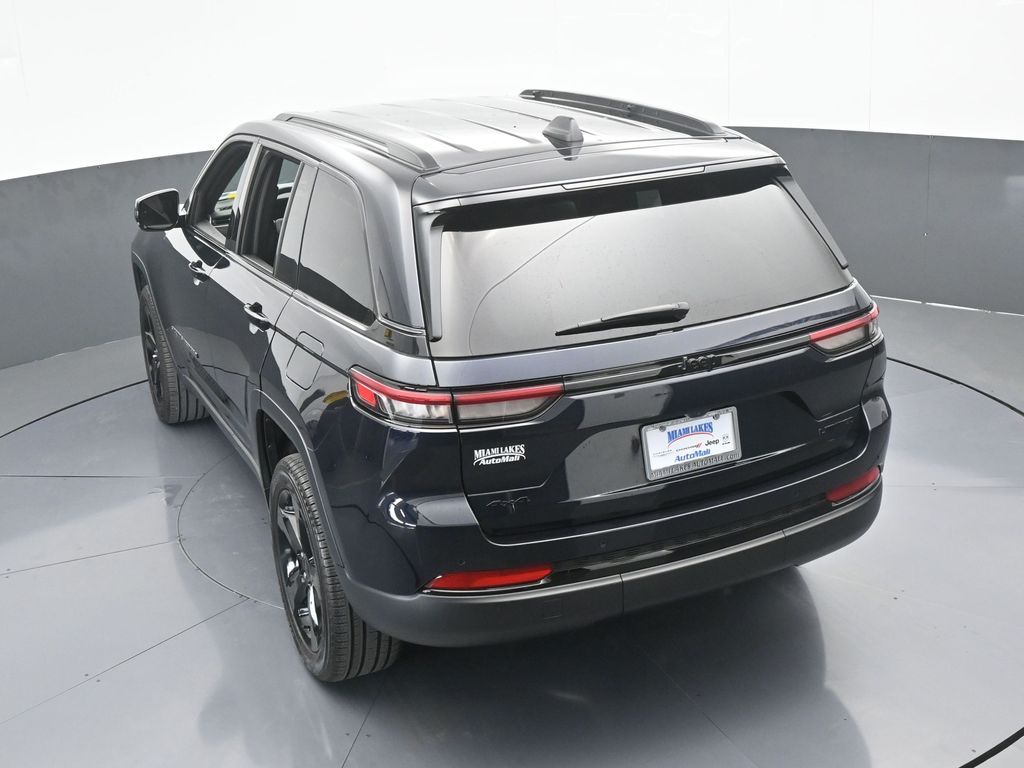 Used 2024 Midnight Sky Jeep Limited image 52