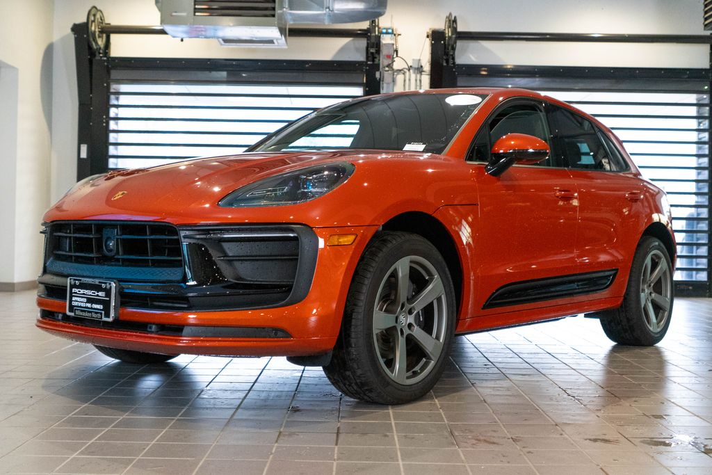 Papaya Metallic 2025 Porsche Macan AWD SUV / Crossover All-Wheel Drive 7-Speed Automatic