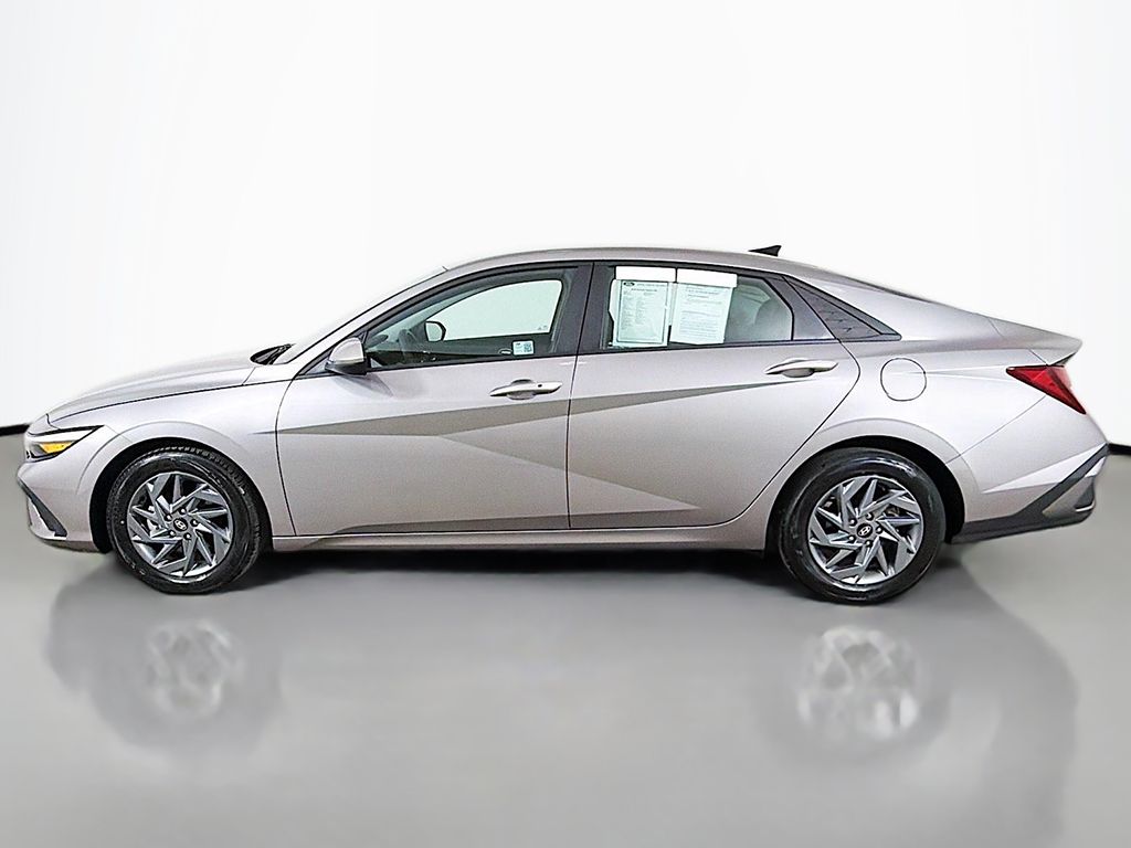 Used 2024 Silver Hyundai SEL image 14