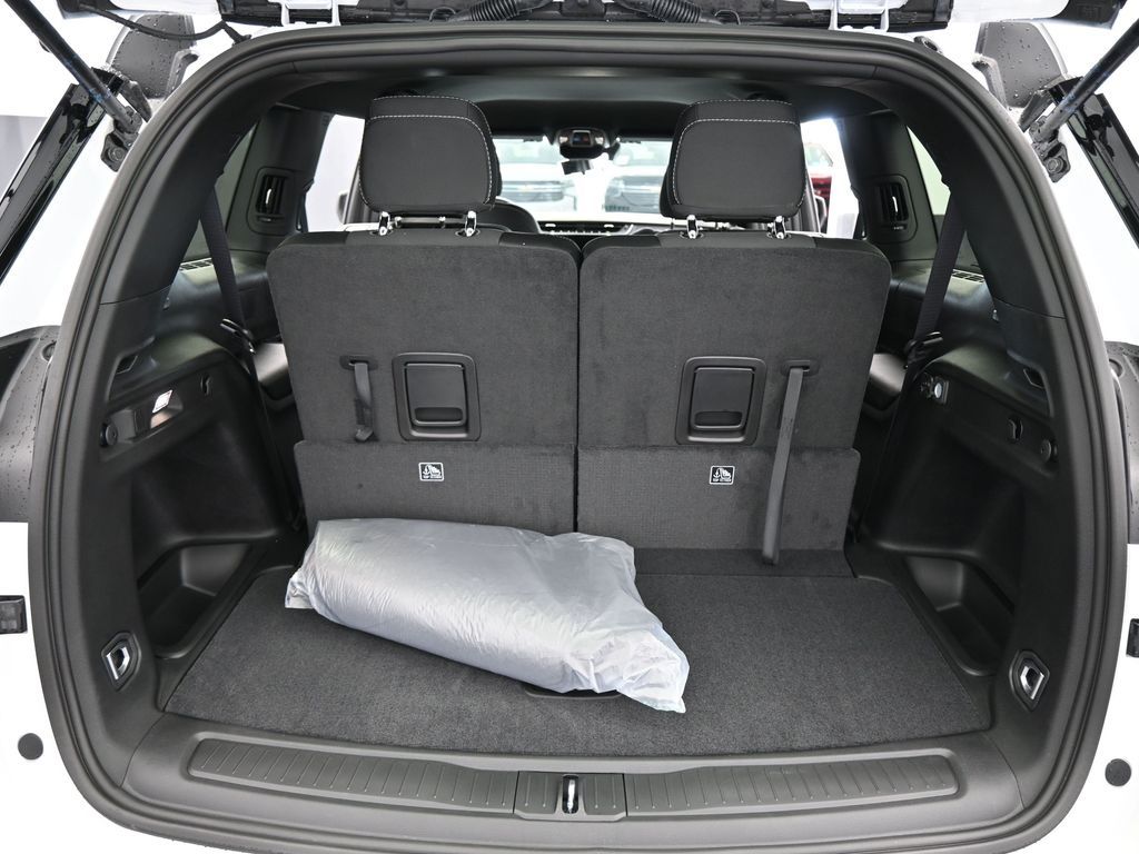 Used 2025 Bright White Clearcoat Jeep Laredo image 29