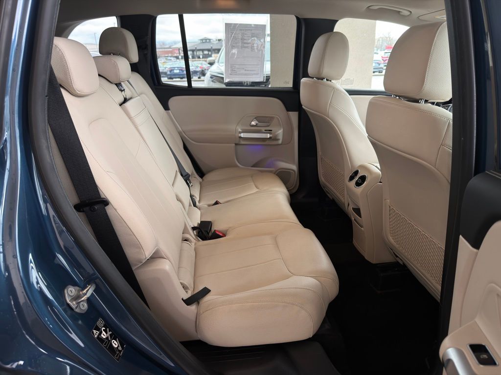 Thumbnail: 2023 Mercedes-Benz GLB - 23