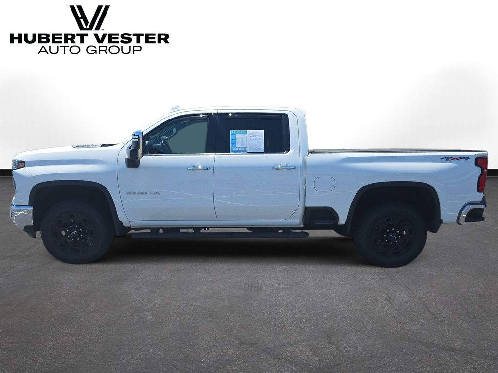 Summit White 2024 Chevrolet Silverado 2500HD LTZ Crew Cab 4WD Pickup Truck Four-Wheel Drive Automatic