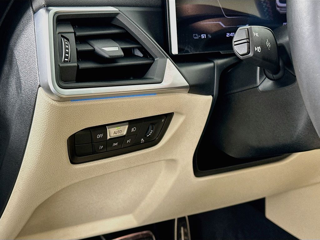 Thumbnail: 2024 BMW i4 - 10
