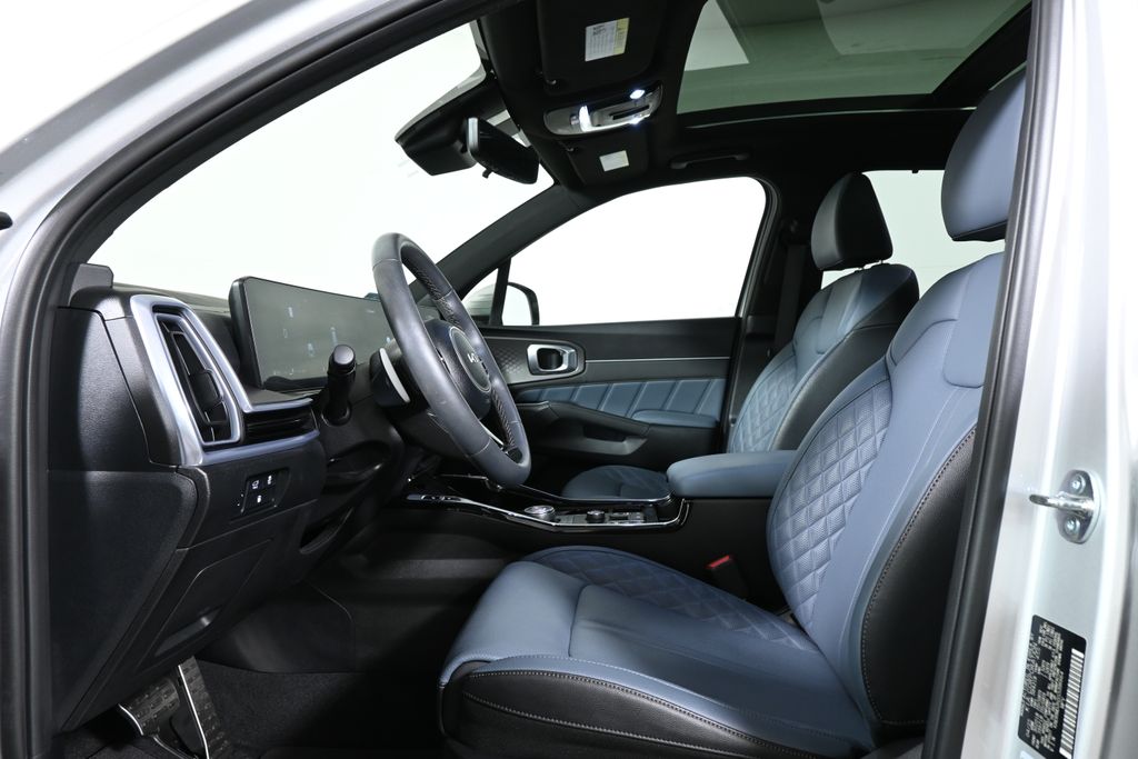 Thumbnail: 2025 Kia Sorento - 3