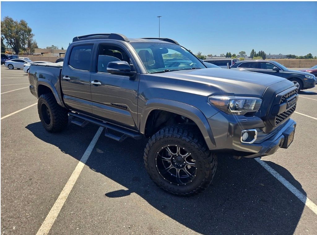 Magnetic Gray Metallic 2016 Toyota Tacoma Pickup Truck Four-Wheel Drive 6-Speed Automatic