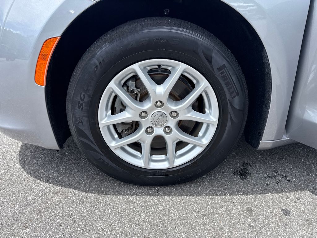 used 2020 Chrysler Pacifica car, priced at $15,990