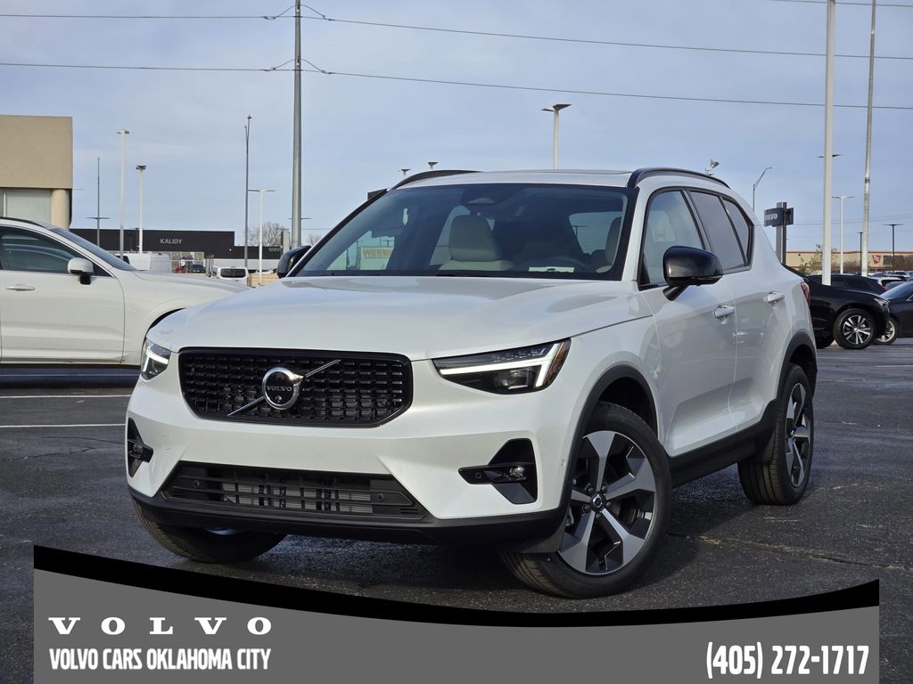 2026 Volvo XC40 Plus's photo