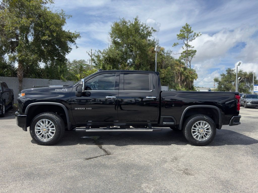 2022 Chevrolet Silverado 3500HD High Country 5