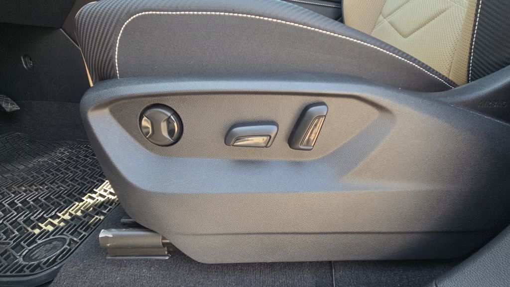 2025 Volkswagen Atlas Cross Sport