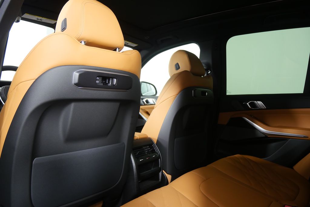 Thumbnail: 2026 BMW X5 - 17