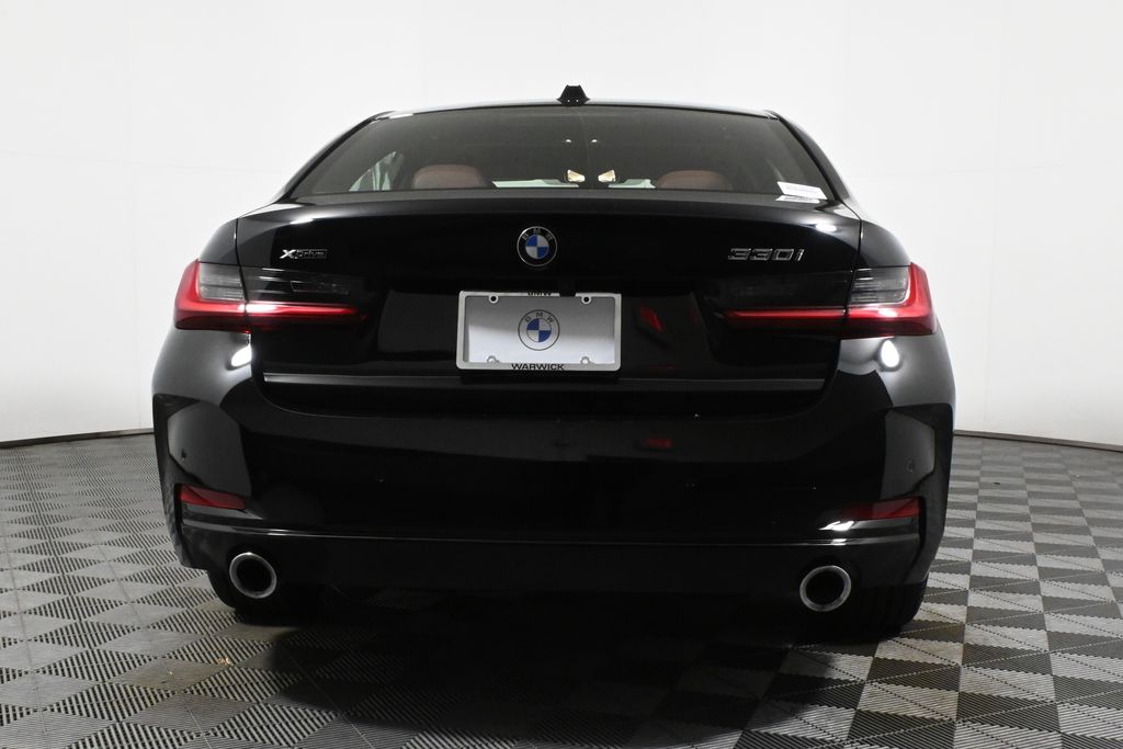 Thumbnail: 2023 BMW 3 Series - 6