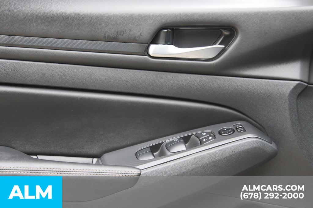 Used 2025 Gray Nissan 2.5 SV image 16