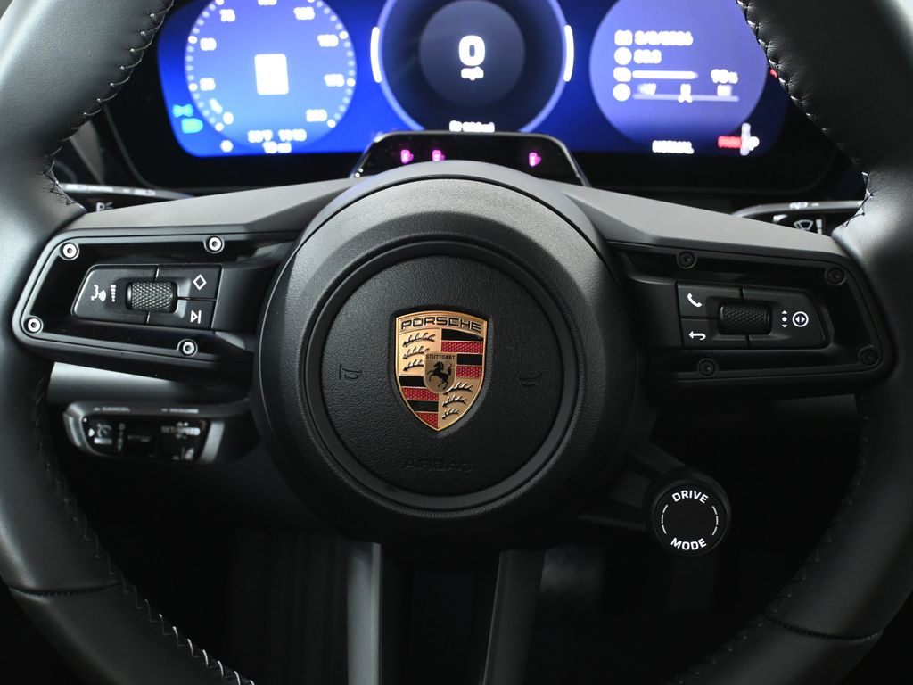 Thumbnail: 2026 Porsche Macan - 19