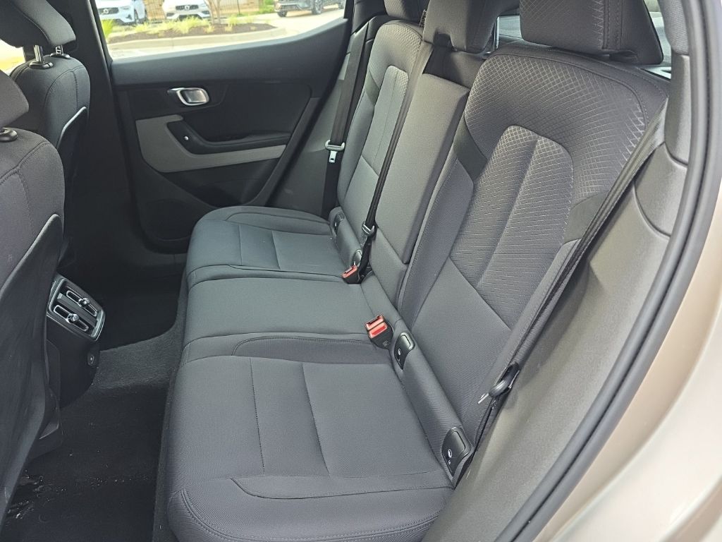 Used 2024  Polestar Long Range Dual Motor image 6