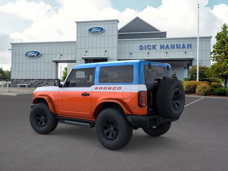 2025 Ford Bronco First Edition photo 3