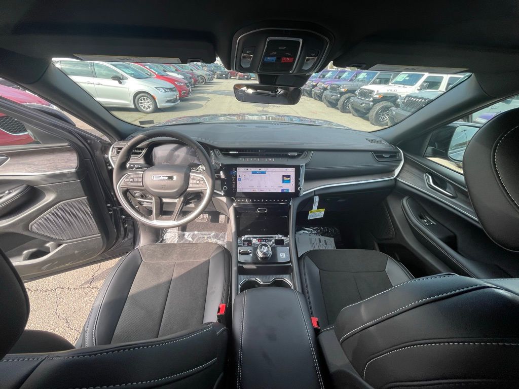 JeepGrand Cherokee3