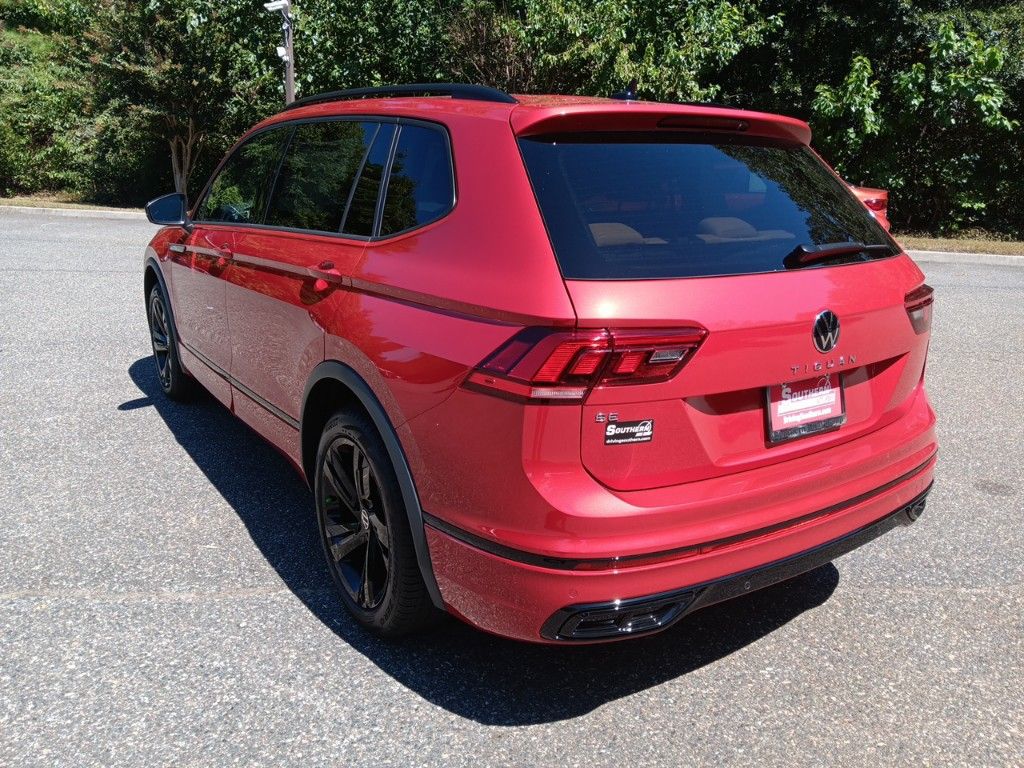 2024 Volkswagen Tiguan 2.0T SE R-Line Black 3