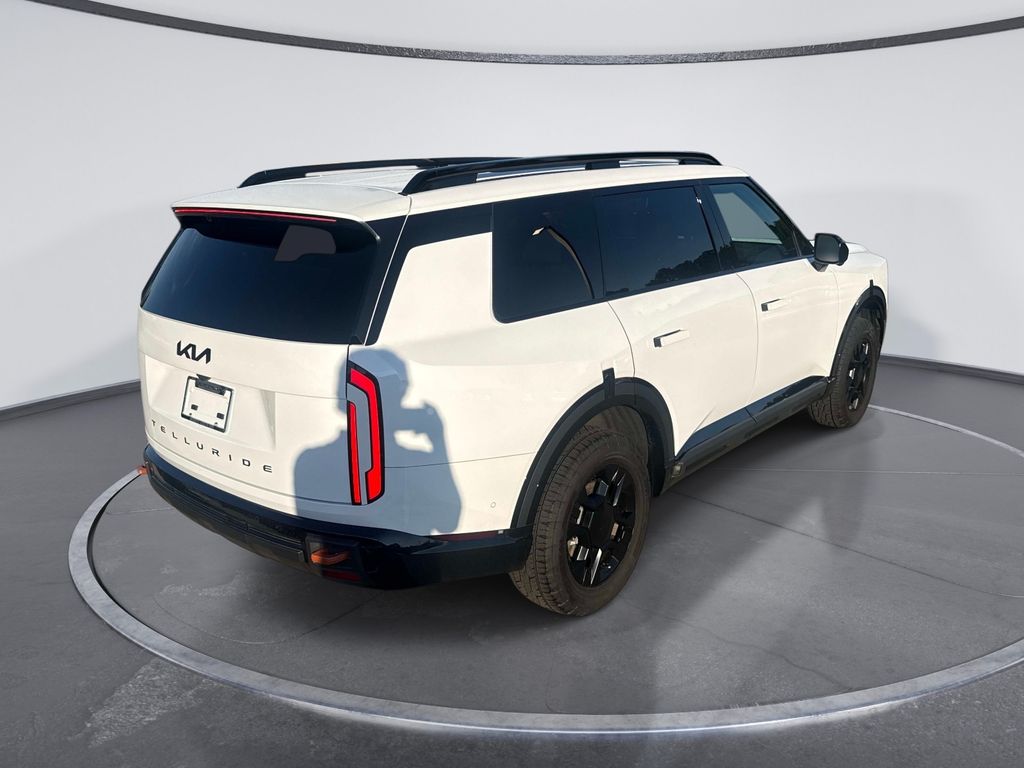 Used 2027 White Kia X-Pro SX-Prestige image 5
