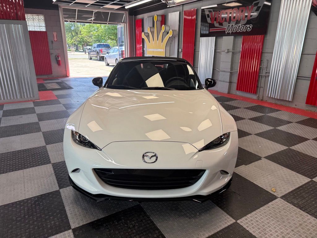 Arctic White 2020 Mazda MX-5 Miata Convertible Rear-Wheel Drive 6-Speed Manual