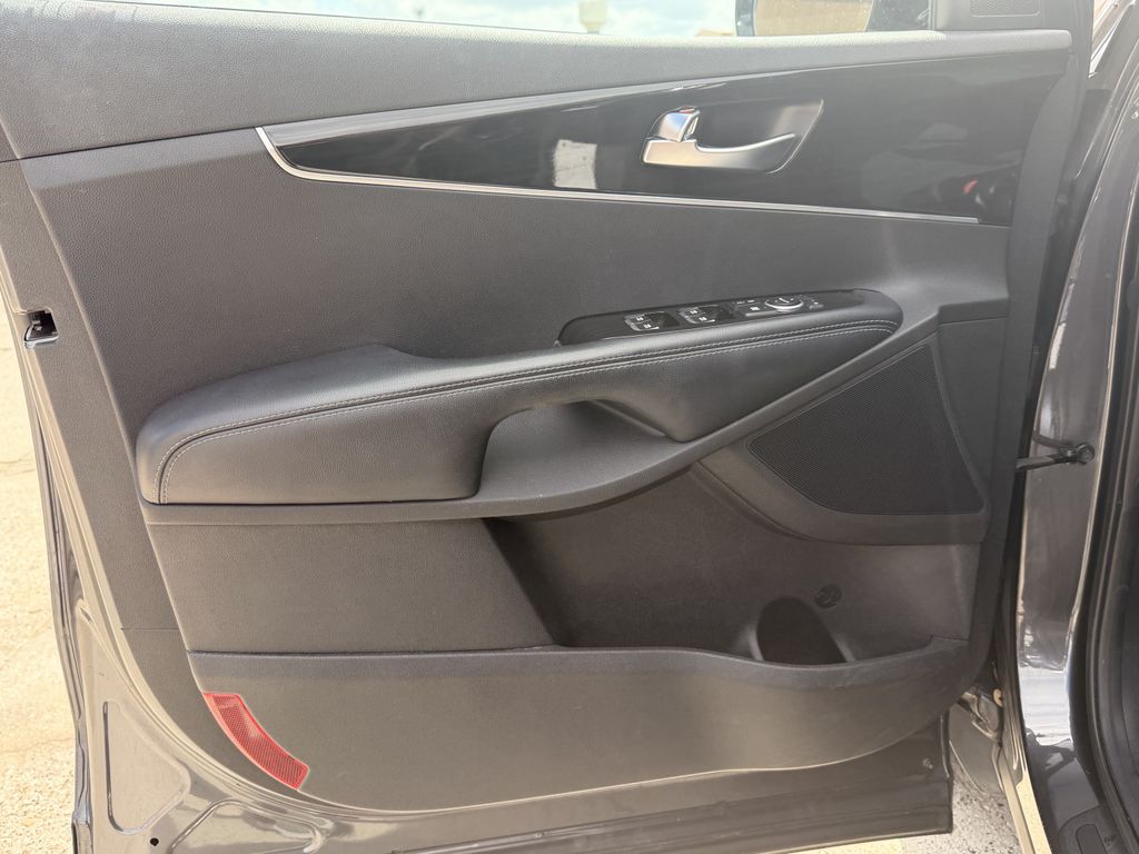 2019 Kia Sorento LX Gray at Community Kia